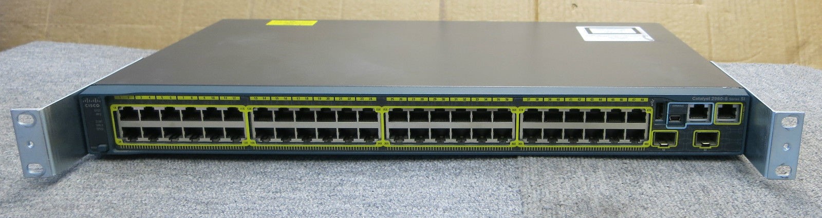 Product image - Cisco 2911/K9 - Rack-mountable - modular - 2U,Ethernet, Fast Ethernet, Gigabit Ethernet, IPSec, L2TPv3